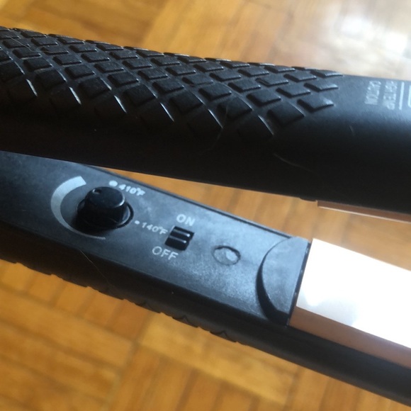 Cortex International 1" flat Iron - Picture 4 of 5